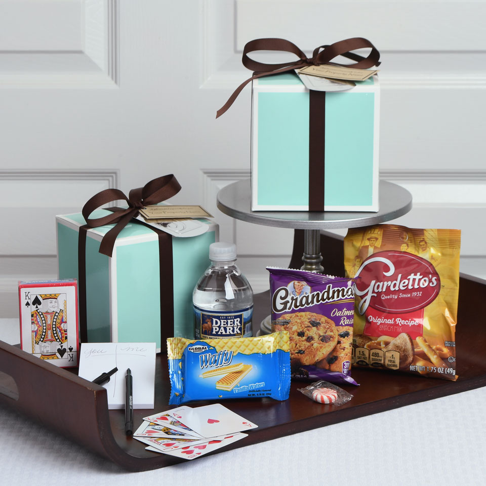 Full Deck Snacks with Pen and Notepad image